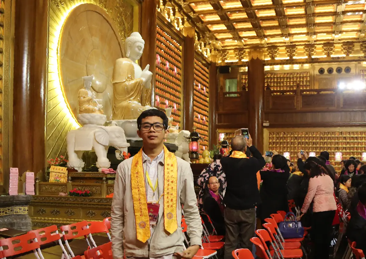 Best Uthakhamkong representing the Dhammachai International Research Institute (DIRI) in China.